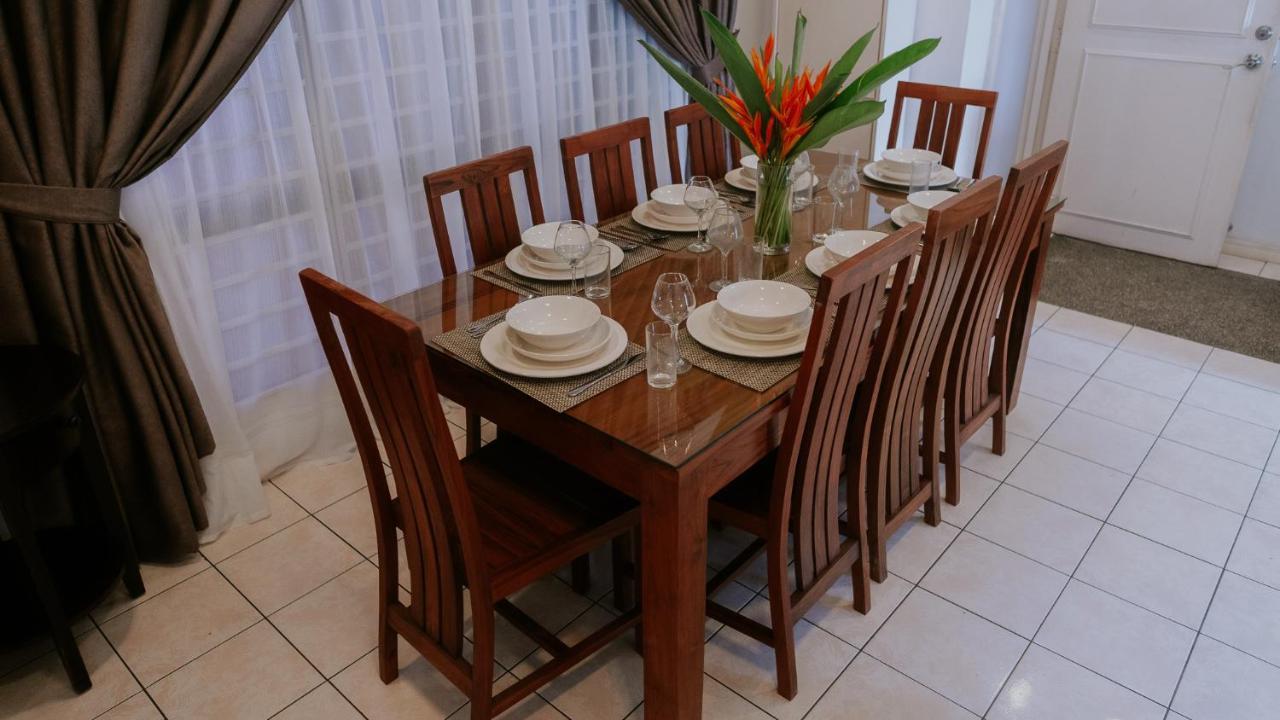 Petronella Apartment C1 Marina Court Кота Кинабалу Екстериор снимка