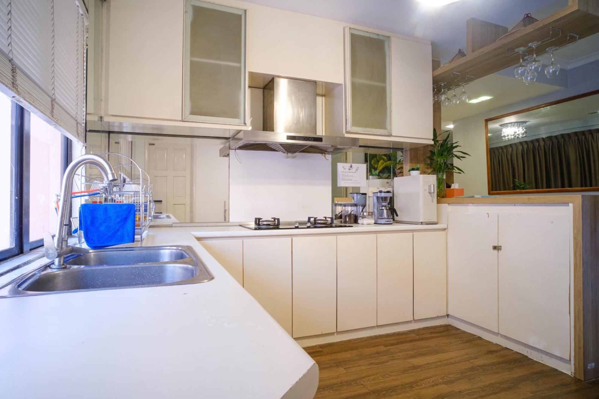 Petronella Apartment C1 Marina Court Кота Кинабалу Екстериор снимка