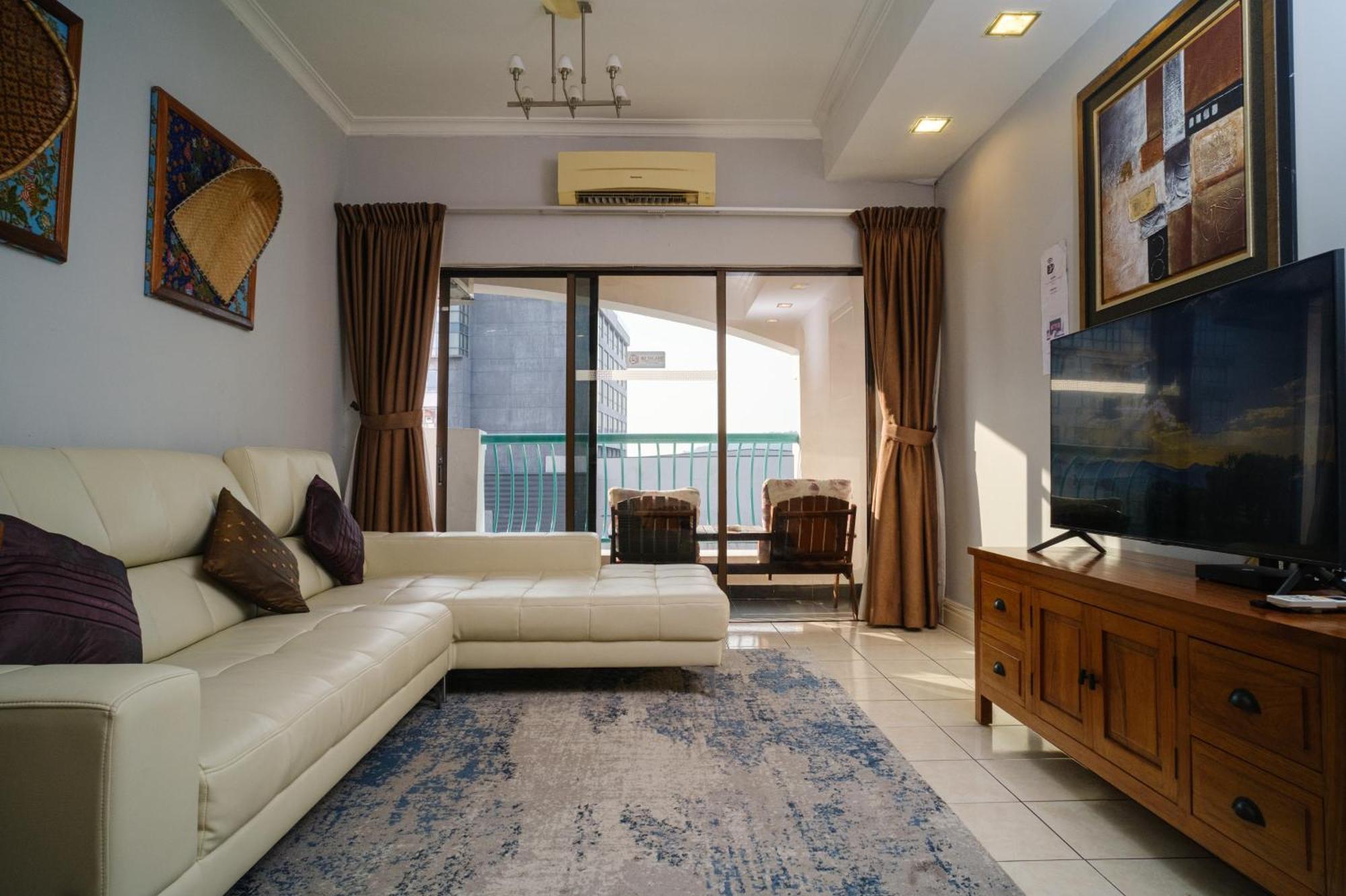Petronella Apartment C1 Marina Court Кота Кинабалу Екстериор снимка